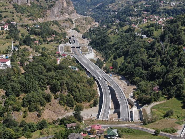 Trabzon'da Zigana Tüneli'nden 4 ayda 600 bin araç geçti 3